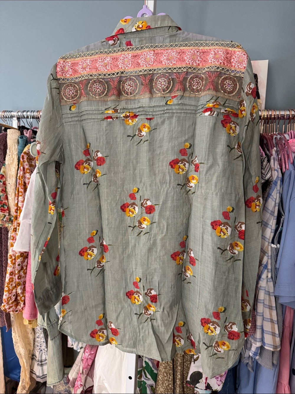 AR5 • Aratta Mia Grace Shirt Floral Embroidered Bohemian Button Down Light Olive - Picture 8 of 8